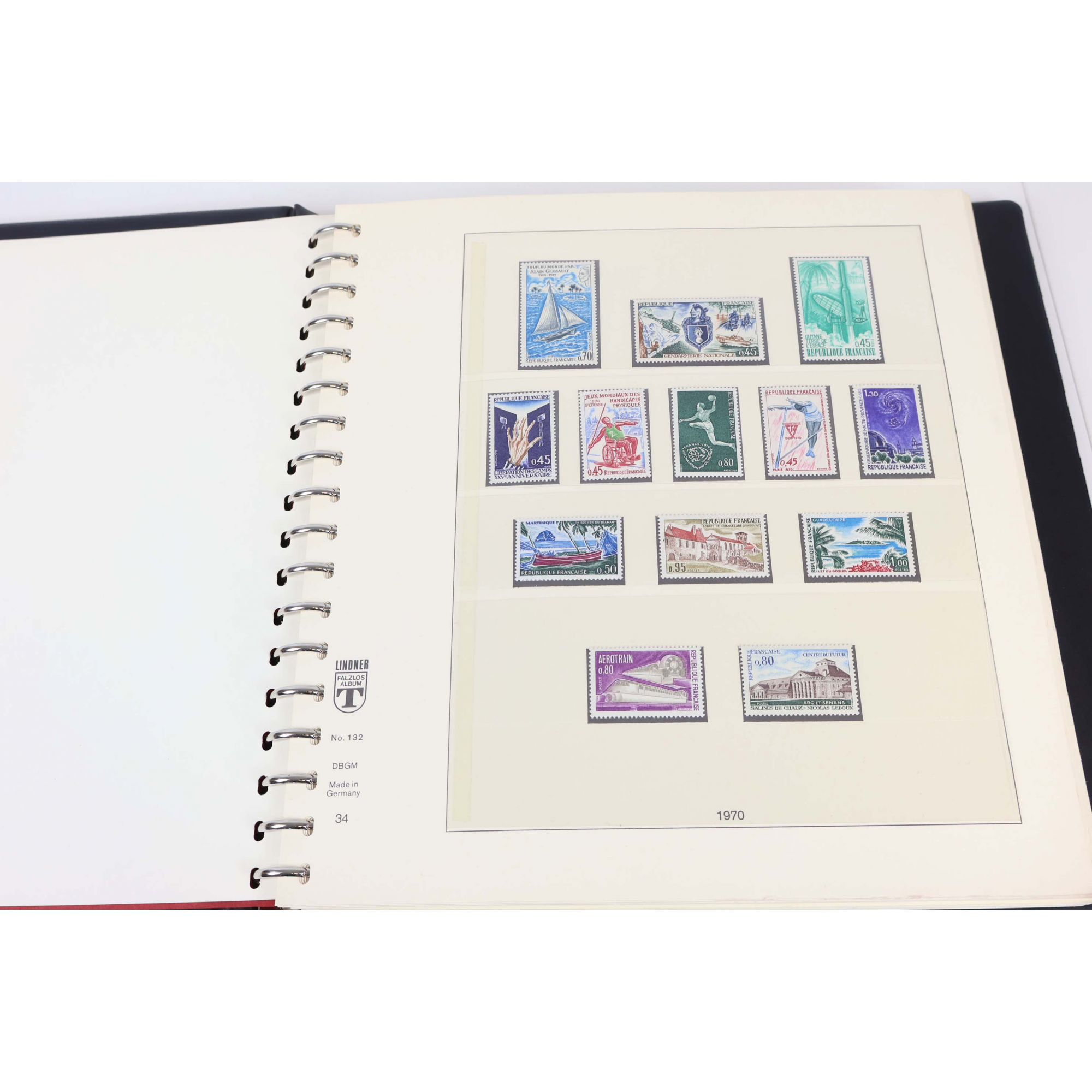 FRANCE, COLLECTION DE 1970 A 1979 TIMBRES NEUFS** DANS UN CLASSEUR LINDNER