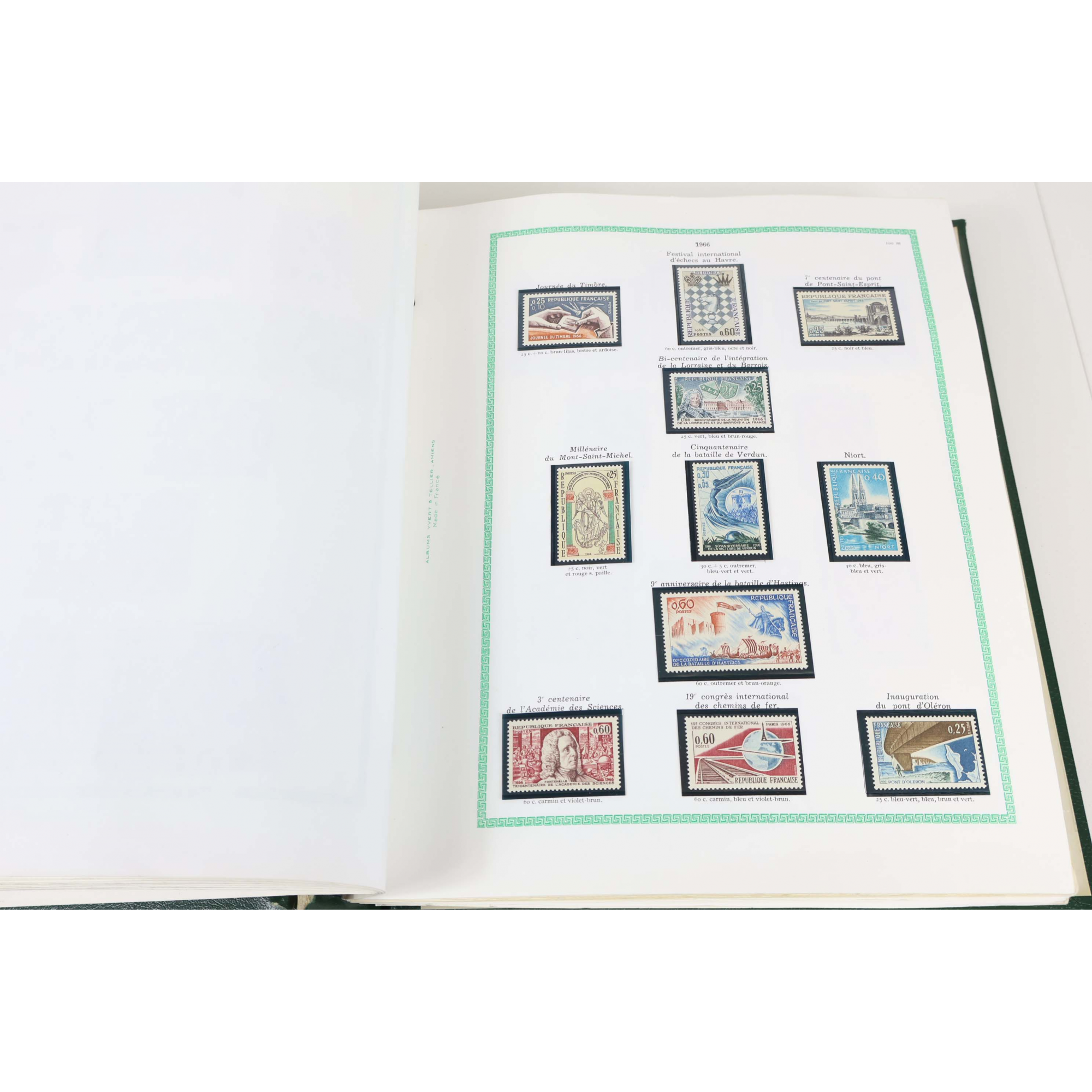 FRANCE, COLLECTION DE 1960 A 1979 TIMBRES NEUFS** DANS UN ALBUM YVERT ET TELLIER