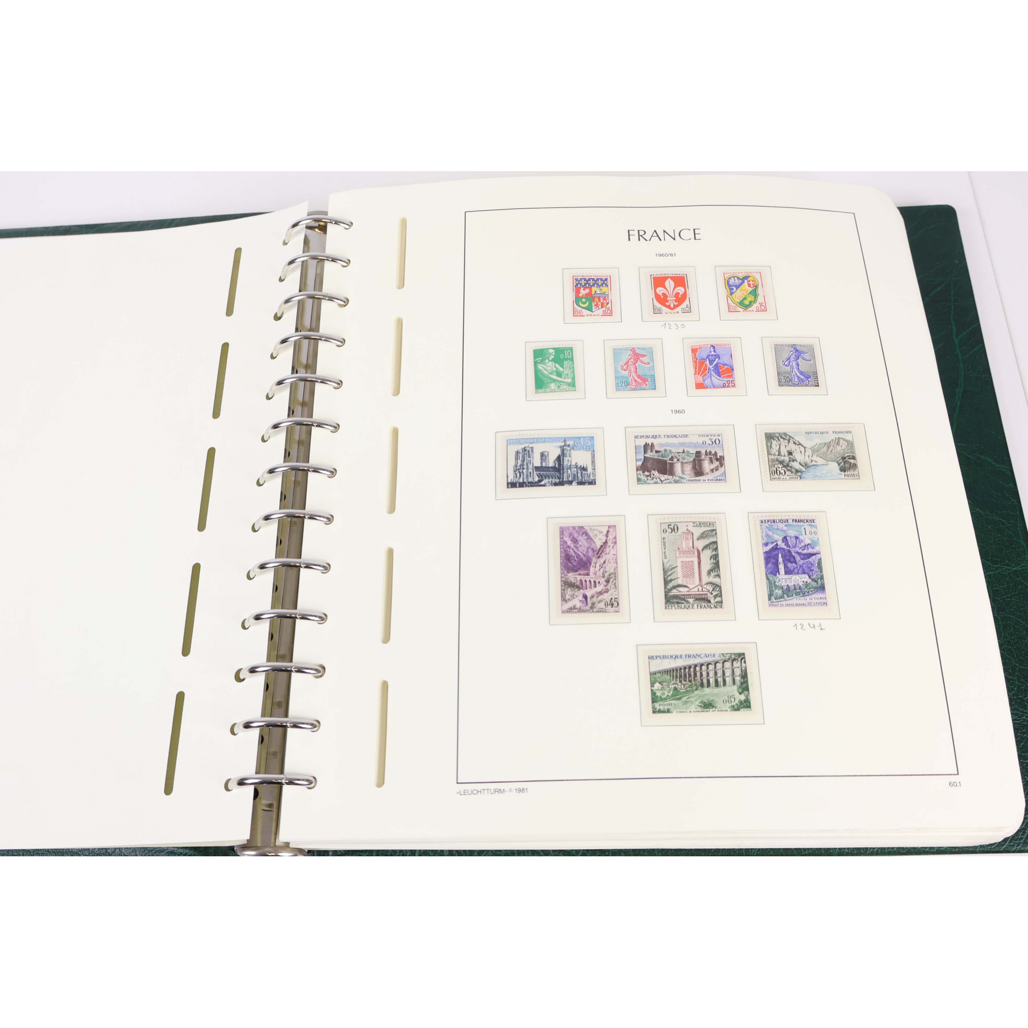 FRANCE, COLLECTION COMPLÈTE DE 1960 A 1979 TIMBRES NEUFS** DANS ALBUM LEUCHTTURM