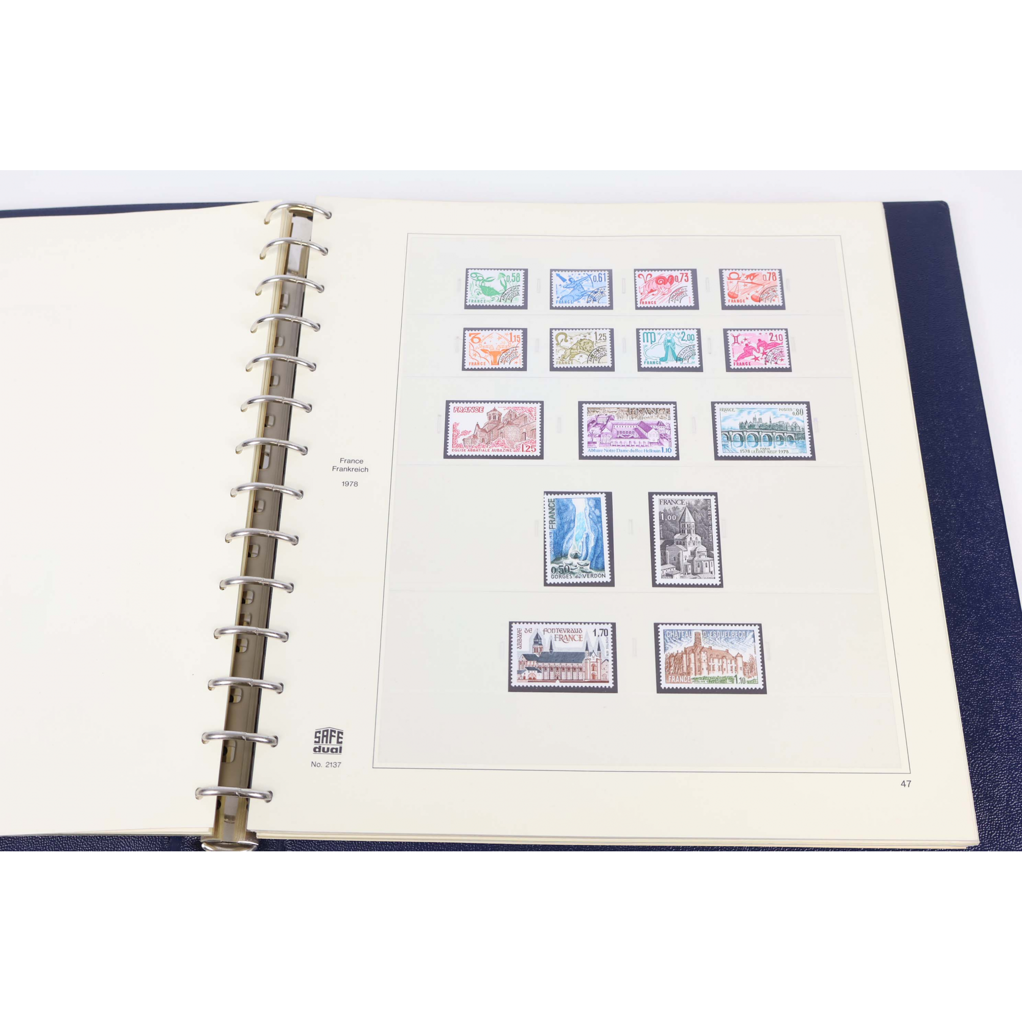 FRANCE COLLECTION QUASI COMPLÈTE DE 1977 À 1982 CLASSEUR TIMBRES NEUFS** SAFE