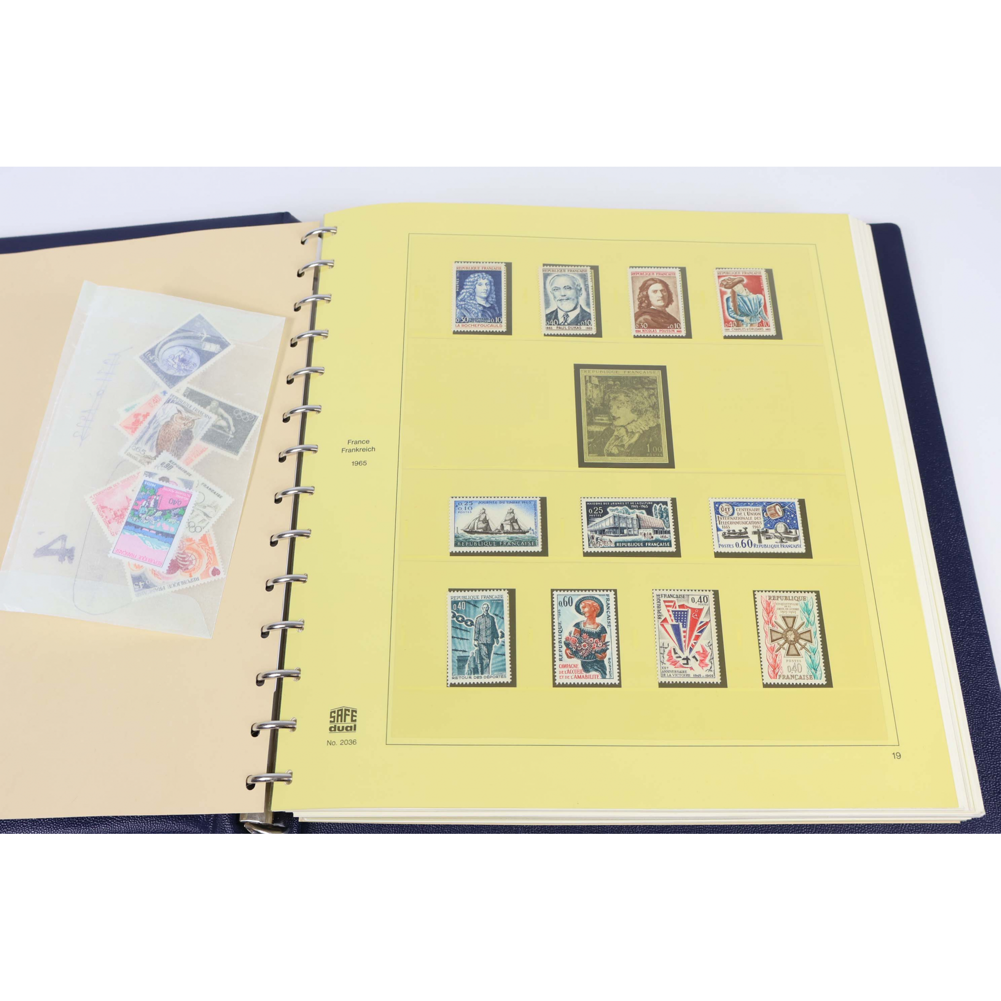 FRANCE COLLECTION QUASI COMPLÈTE DE 1965 À 1976 CLASSEUR TIMBRES NEUFS** SAFE