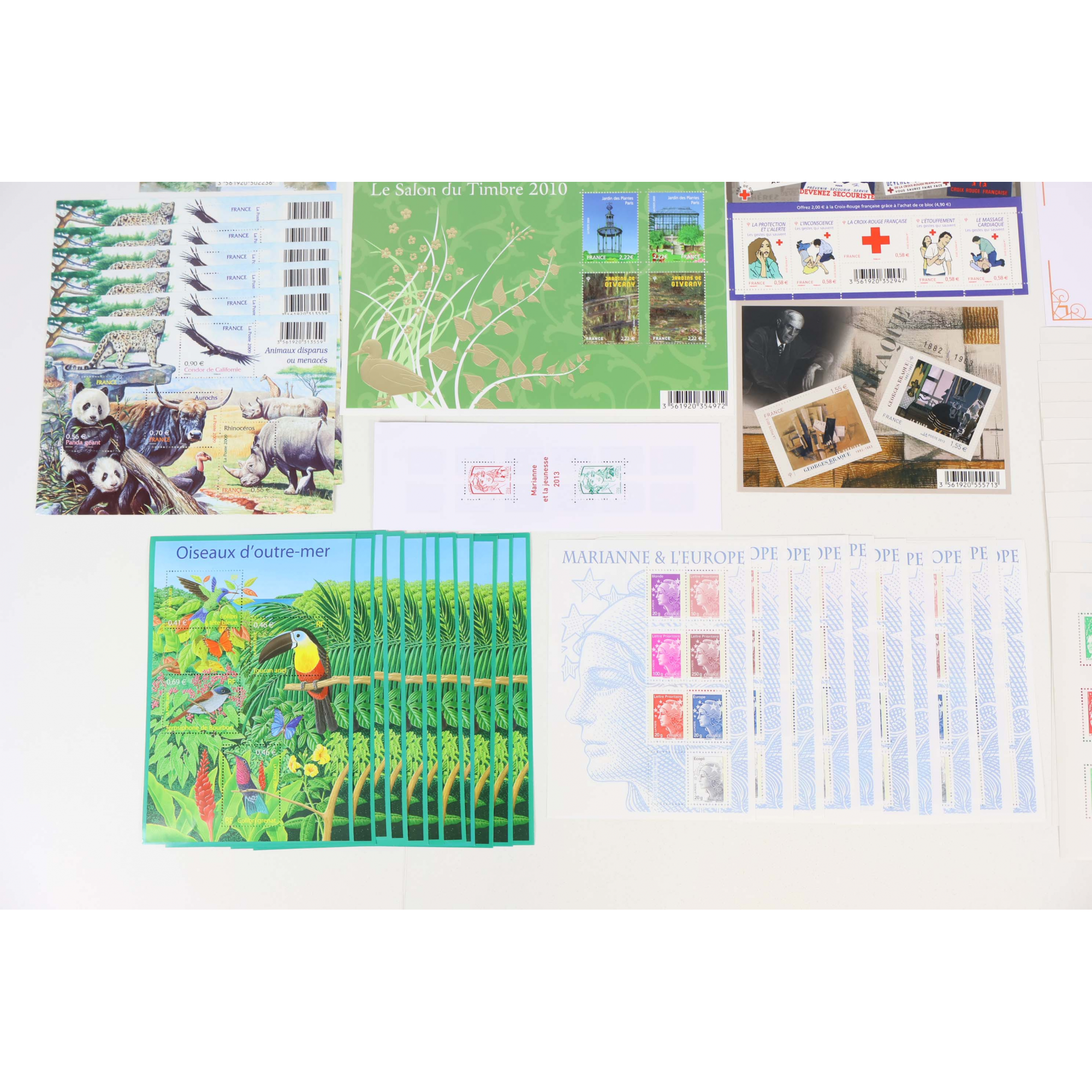 LOT BLOCS-FEUILLETS TIMBRES EUROS AVEC DÉFAUTS POUR AFFRANCHIR FACIALE 403.71€