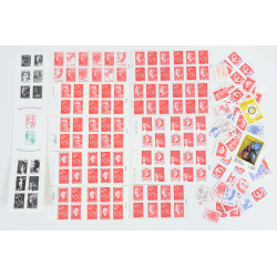 FRANCE LOT DE TIMBRES AUTOADHÉSIFS MODERNES TIMBRES NEUFS** VALEUR FACIALE 145€