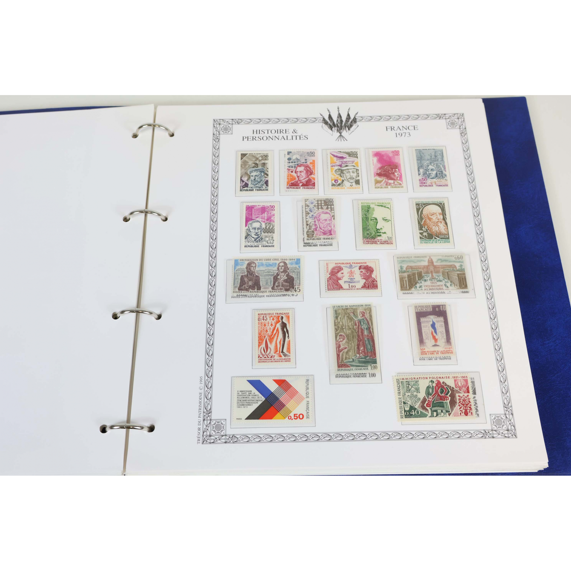 FRANCE COLLECTION ANNÉES 1967 À 1974 TIMBRES NEUFS AVEC ALMANACH HISTORIQUE