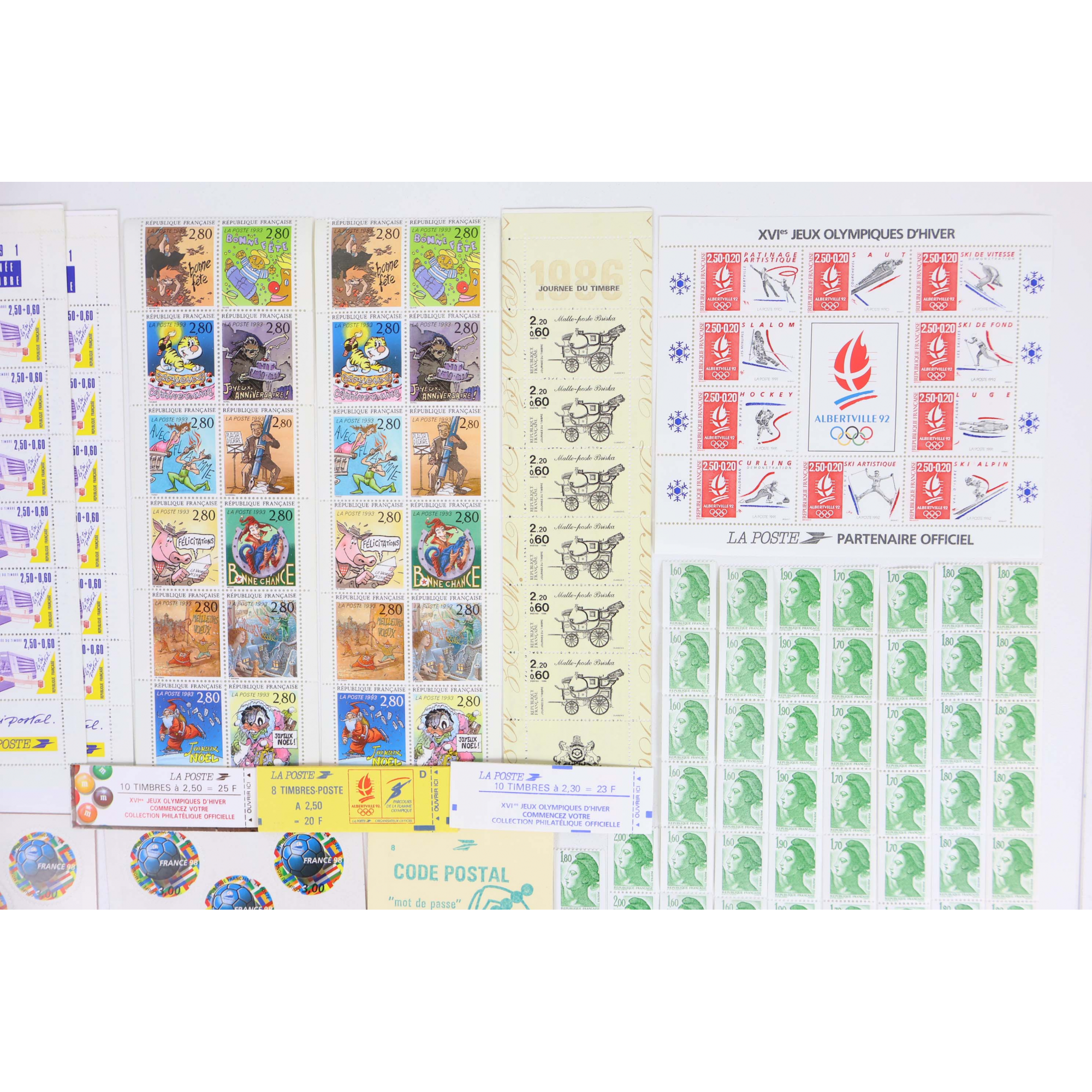 FRANCE LOT EN FRANCS TIMBRES NEUFS - CARNETS - BLOCS-FEUILLETS FACIALE 1120FFr