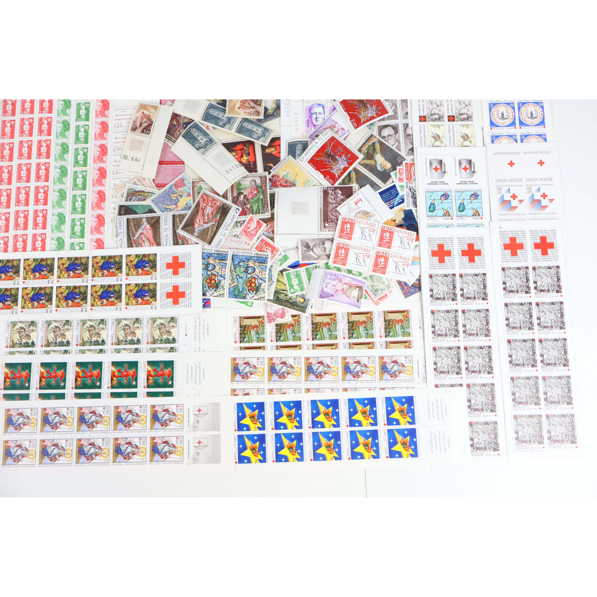 FRANCE LOT EN FRANCS TIMBRES NEUFS - CARNETS - BLOCS-FEUILLETS FACIALE 1447FFr