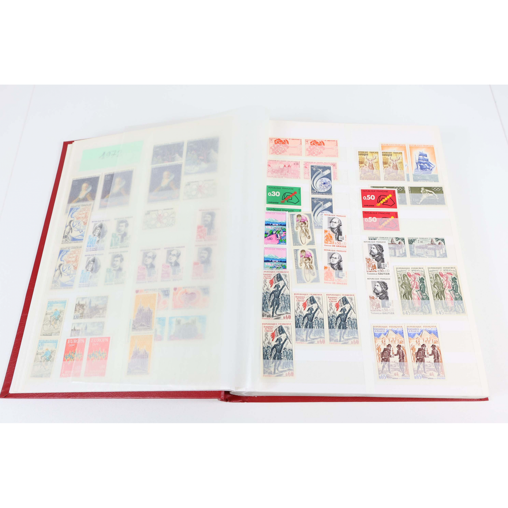 COLLECTION DE FRANCE DE 1970 À 1978 TIMBRES NEUFS** PARFOIS EN DOUBLE BEL ALBUM
