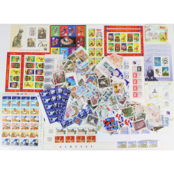 FRANCE LOT EN FRANCS POUR AFFRANCHIR / COLLECTION TIMBRES NEUFS FACIALE 1082 FFR