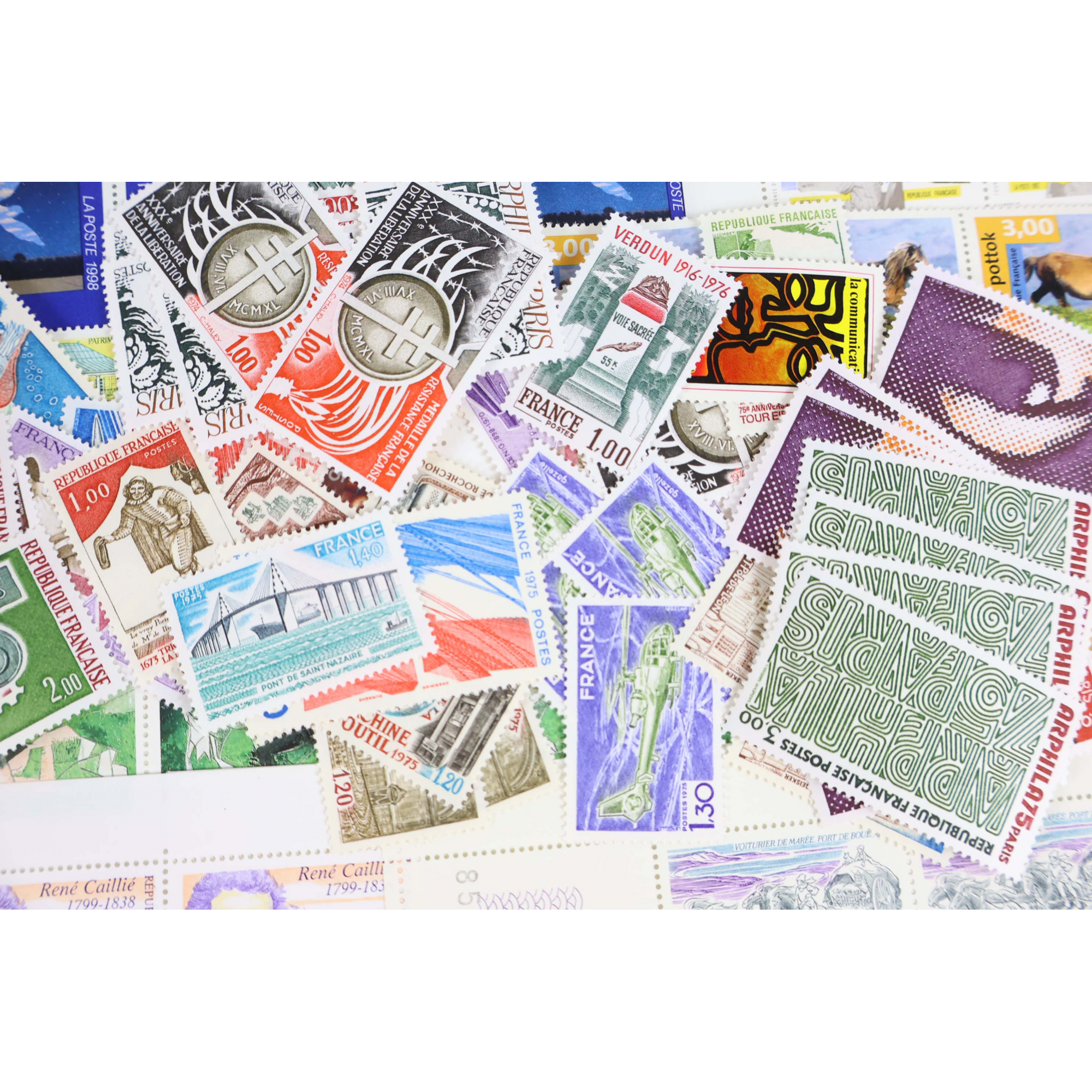 FRANCE LOT DE TIMBRES - BLOCS - CARNETS EN FRANCS TIMBRES NEUFS FACIALE 1454 FFR