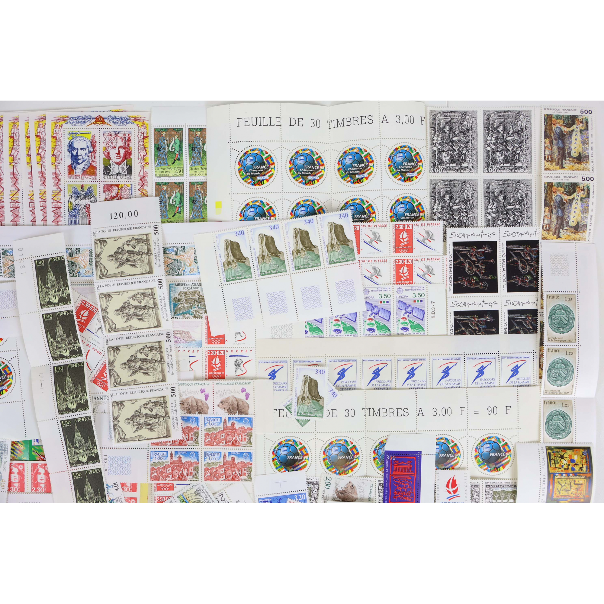 FRANCE LOT DE TIMBRES - BLOCS - CARNETS EN FRANCS TIMBRES NEUFS FACIALE 2219 FFR