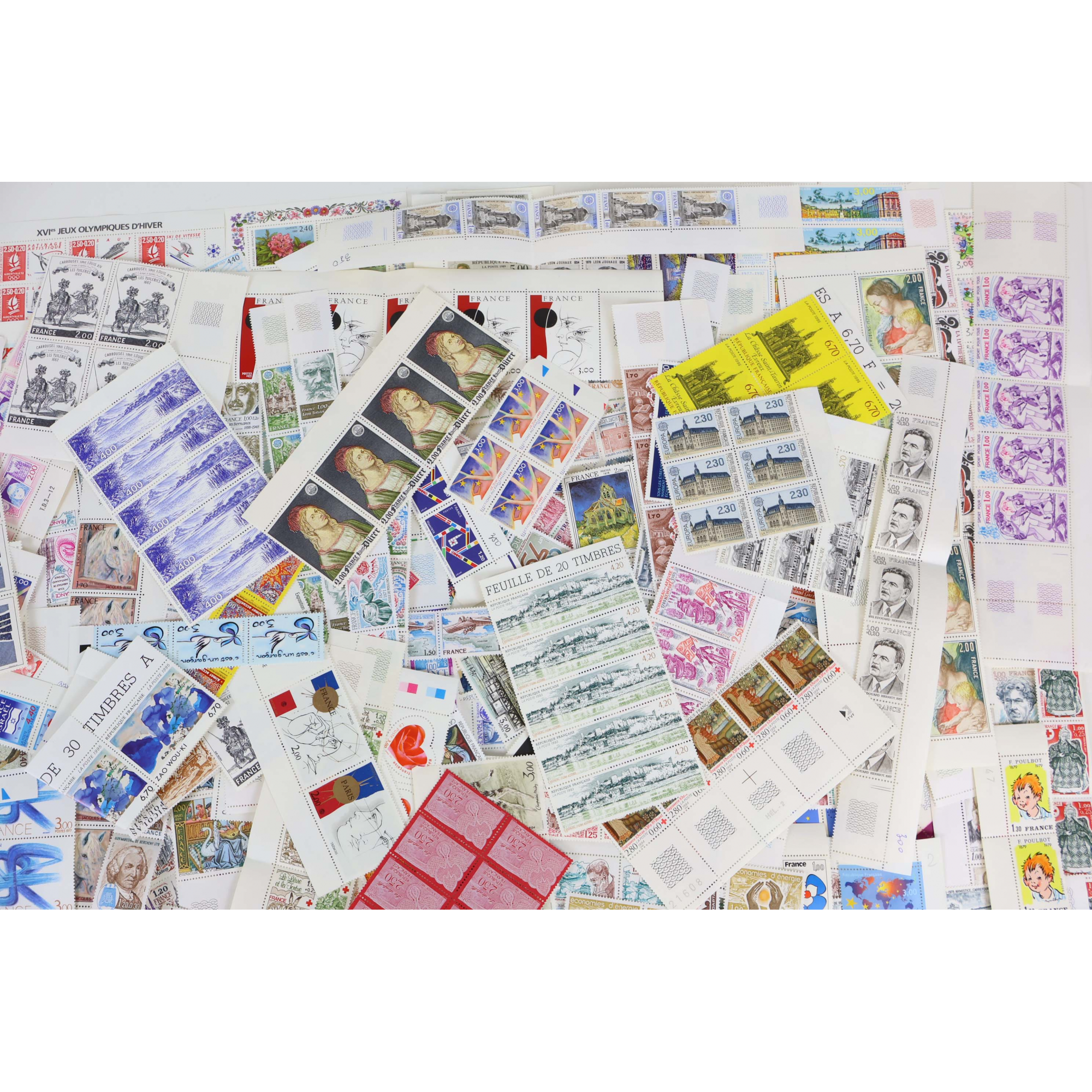 FRANCE LOT DE TIMBRES - BLOCS - CARNETS EN FRANCS TIMBRES NEUFS FACIALE 2211 FFR