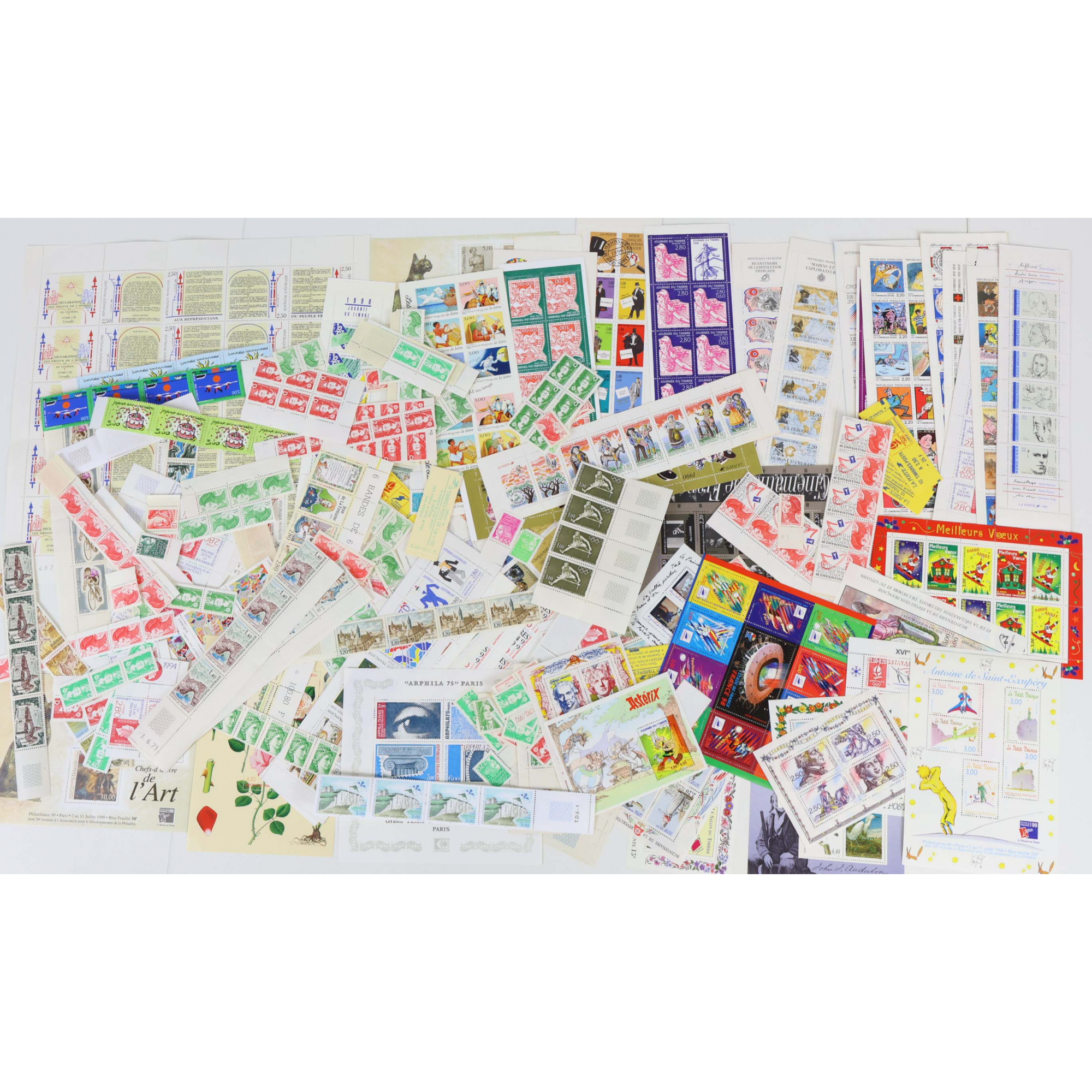 FRANCE LOT DE TIMBRES - BLOCS - CARNETS EN FRANCS TIMBRES NEUFS FACIALE 2055 FFR