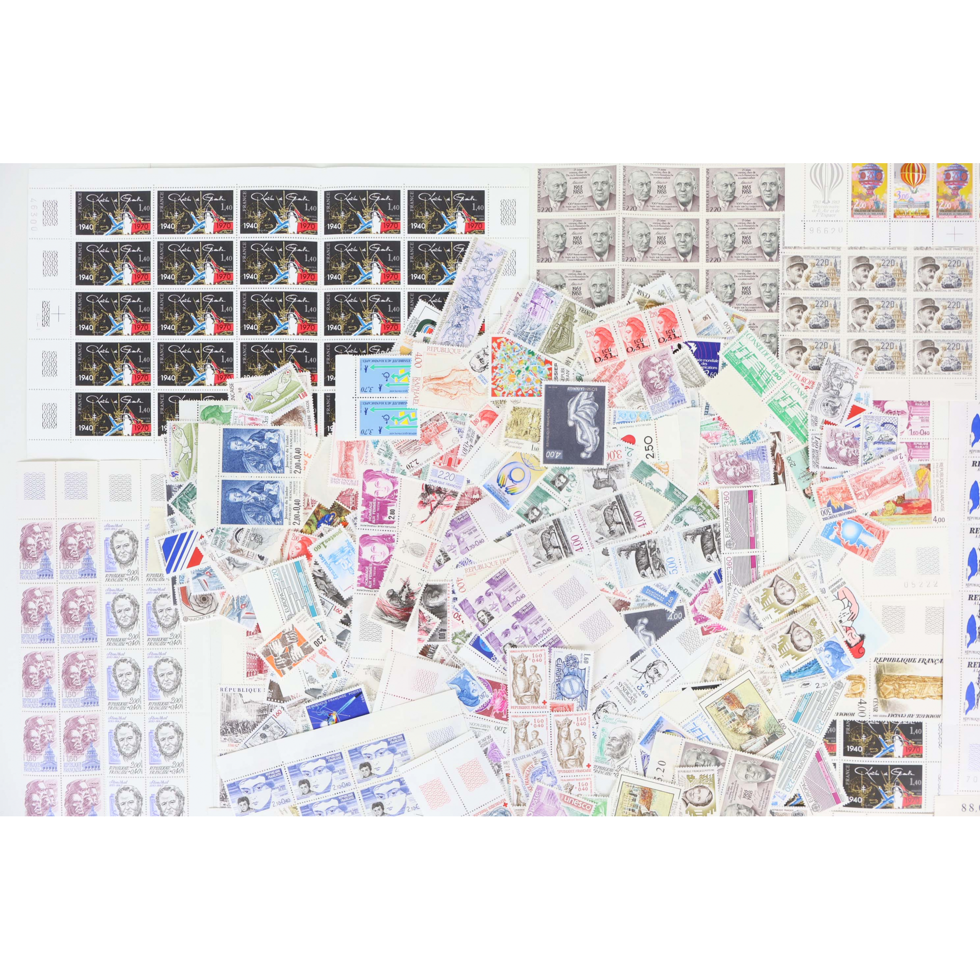 FRANCE LOT DE TIMBRES NEUFS** EN FRANCS FACIALE 1583 FFr AU DESSUS DE 1FFr