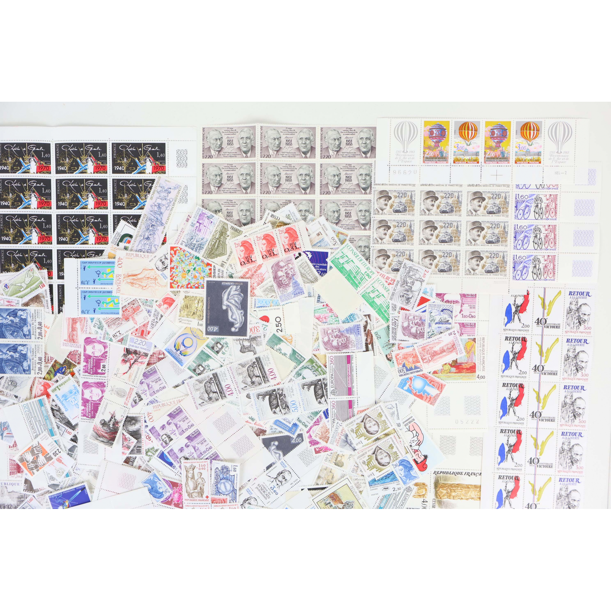 FRANCE LOT DE TIMBRES NEUFS** EN FRANCS FACIALE 1583 FFr AU DESSUS DE 1FFr