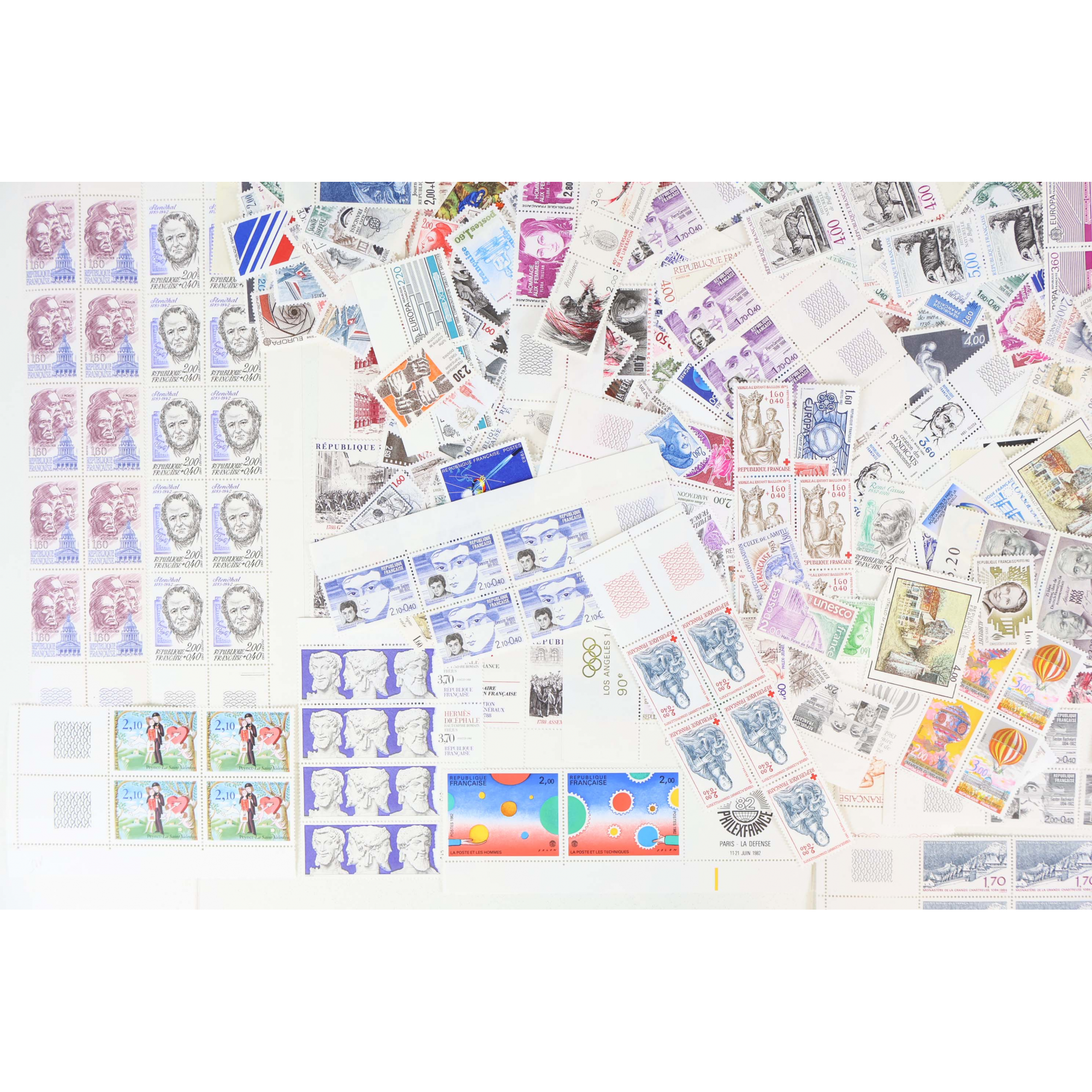 FRANCE LOT DE TIMBRES NEUFS** EN FRANCS FACIALE 1583 FFr AU DESSUS DE 1FFr