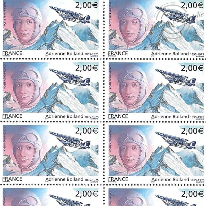 POSTE AERIENNE N° 68 ADRIENNE BOLLAND COLLECTOR FEUILLE DE 10 TIMBRES NEUFS**