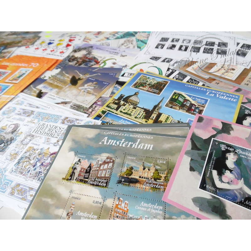 LOT DE BLOCS DE TIMBRES POSTE EN EUROS VALEUR FACIALE 300€