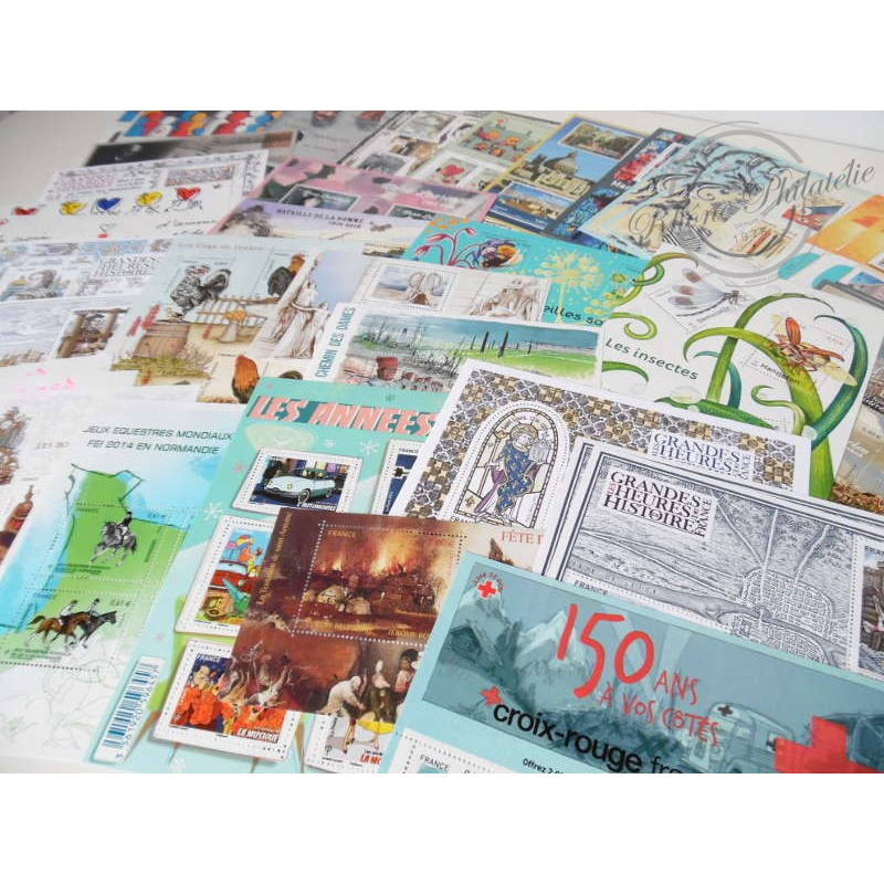 LOT DE BLOCS DE TIMBRES POSTE EN EUROS VALEUR FACIALE 378€