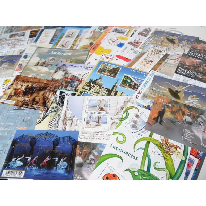 LOT DE BLOCS DE TIMBRES POSTE EN EUROS VALEUR FACIALE 378€