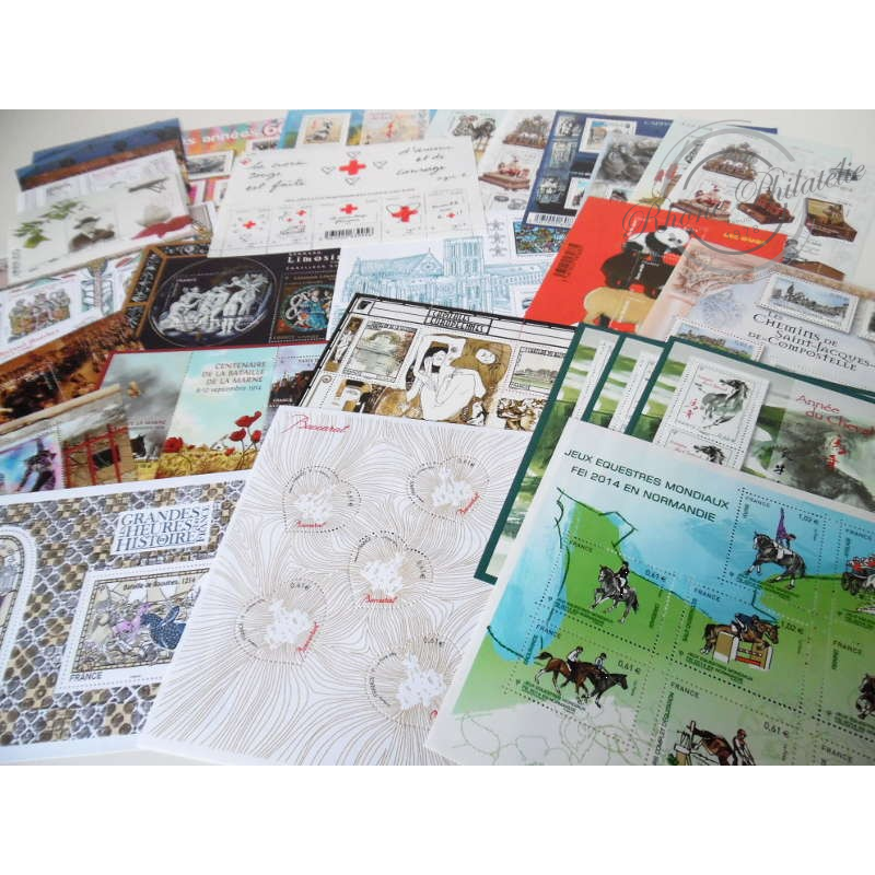 LOT DE BLOCS DE TIMBRES POSTE EN EUROS VALEUR FACIALE 209€
