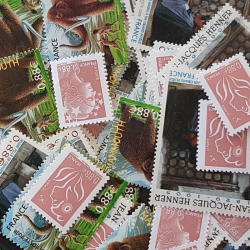 LOT DE 100 TIMBRES FRANCE NEUFS AFFRANCHISSEMENT 0.88 EUROS, SOUS FACIALE