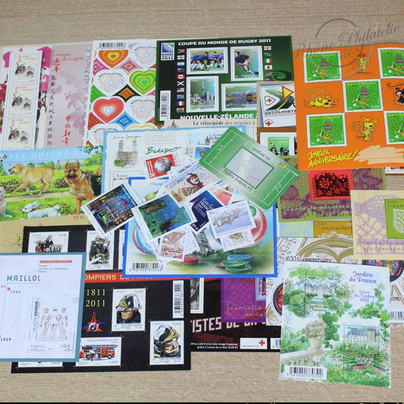 LOT DE TIMBRES DIVERS EN EUROS DE 2011, VALEUR FACIALE DE 89.20€