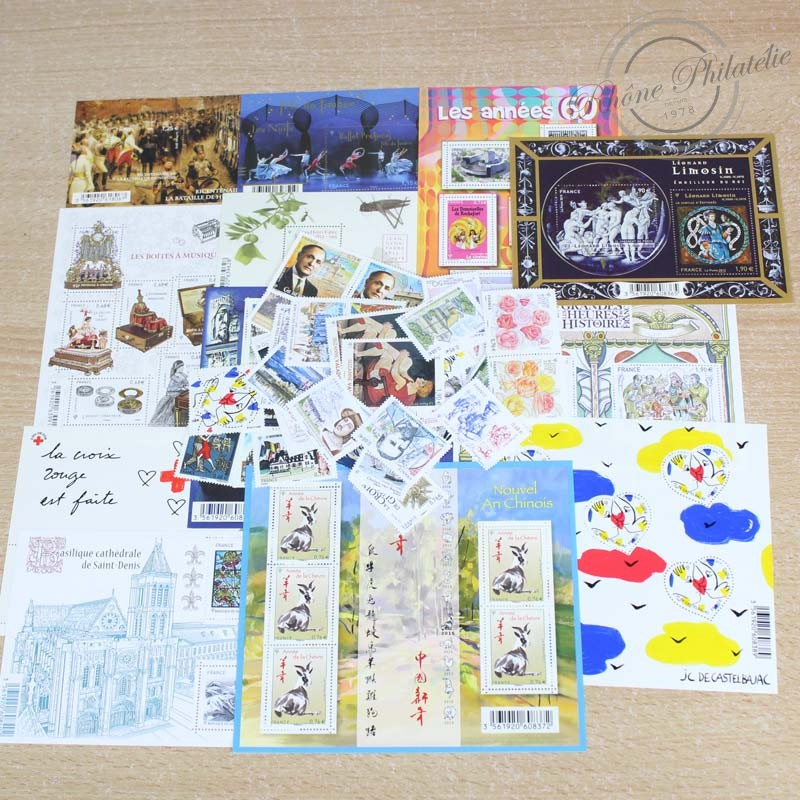 LOT DE TIMBRES DIVERS EN EUROS DE 2015, VALEUR FACIALE DE 96€