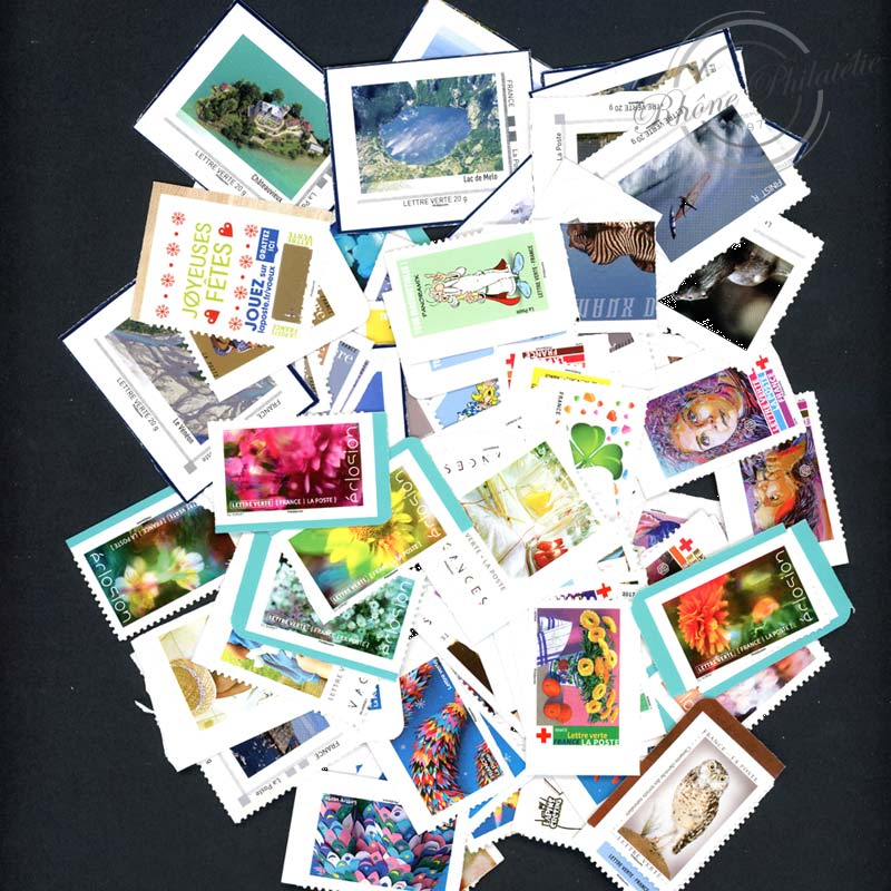 LOT DE 100 TIMBRES A VALIDITES PERMANENTES, LETTRES VERTES DE 20G