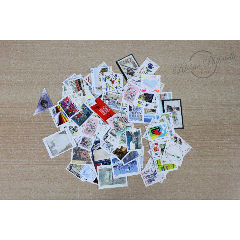 LOT DE TIMBRES DIVERS EN EUROS 2014-17, VF 184€