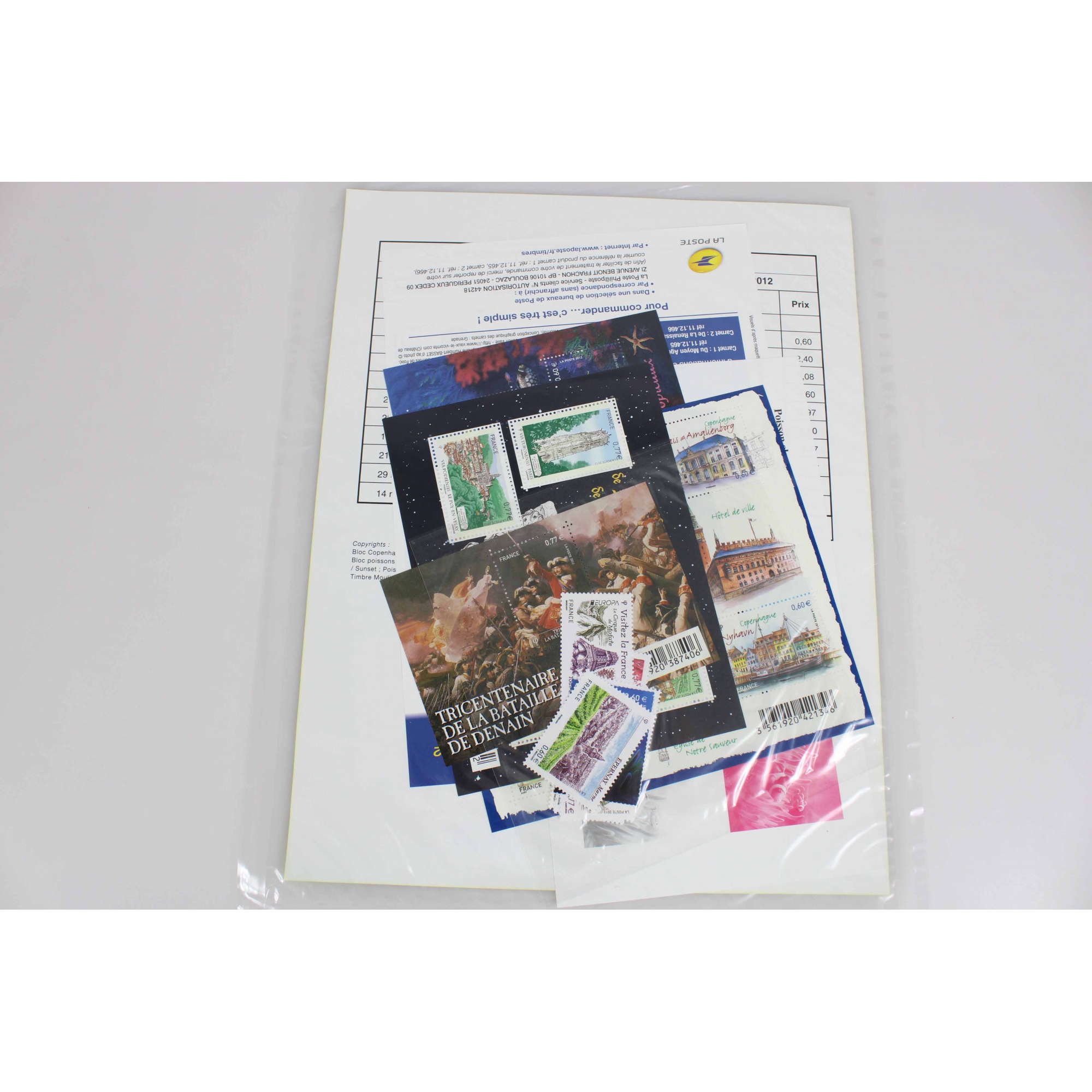 ANNÉE 2012 TIMBRES FRANCE NEUFS** DANS LES POCHETTES D'ABONNEMENT, TRIMESTRES 1 A 4