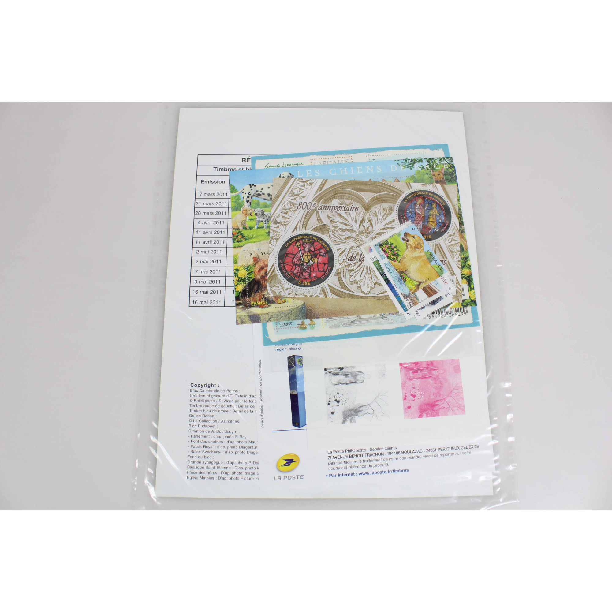ANNÉE 2011 TIMBRES FRANCE NEUFS** DANS LES POCHETTES D'ABONNEMENT, TRIMESTRES 1 A 4