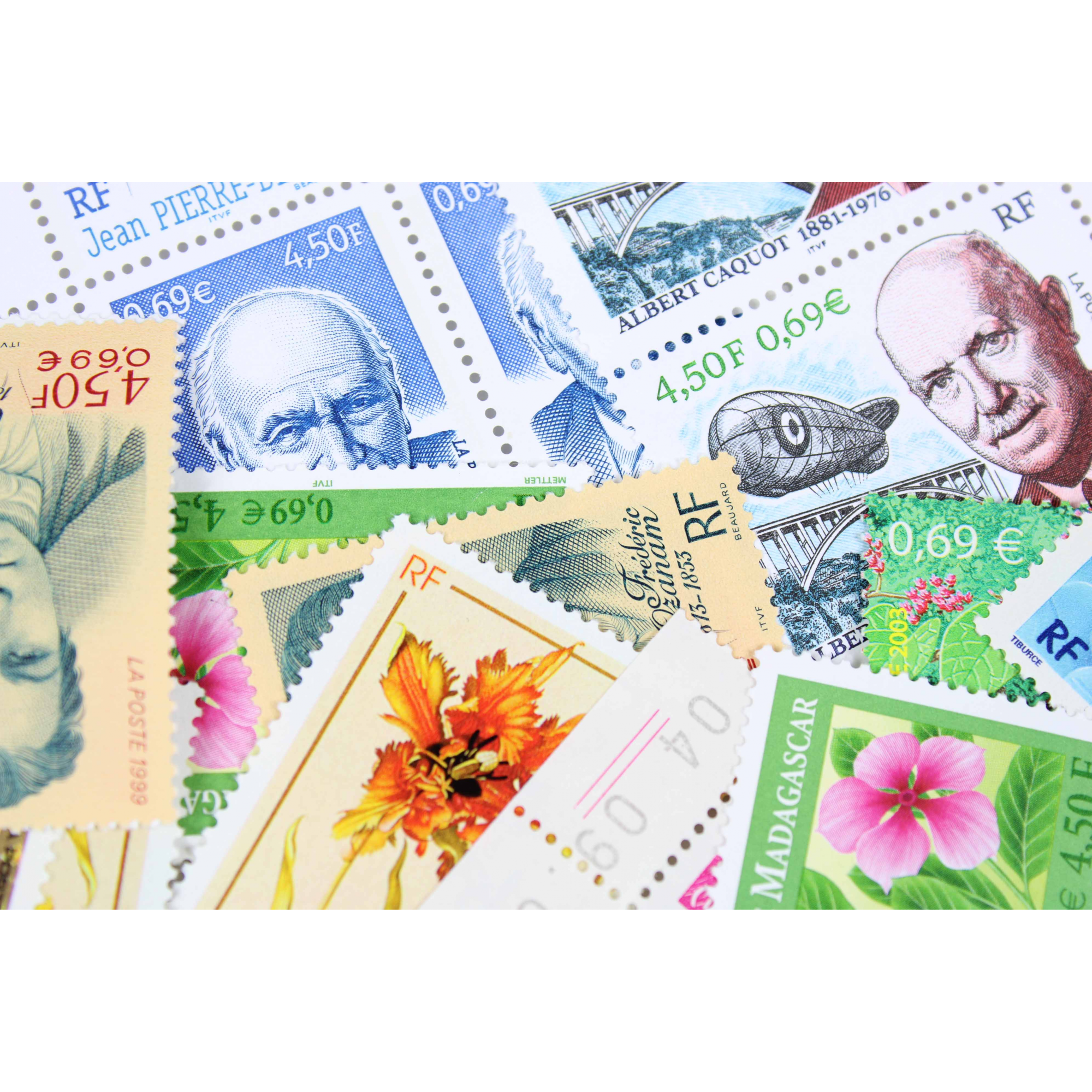 LOT DE 100 TIMBRES FRANCE NEUFS AFFRANCHISSEMENT 0.69 EUROS, SOUS FACIALE