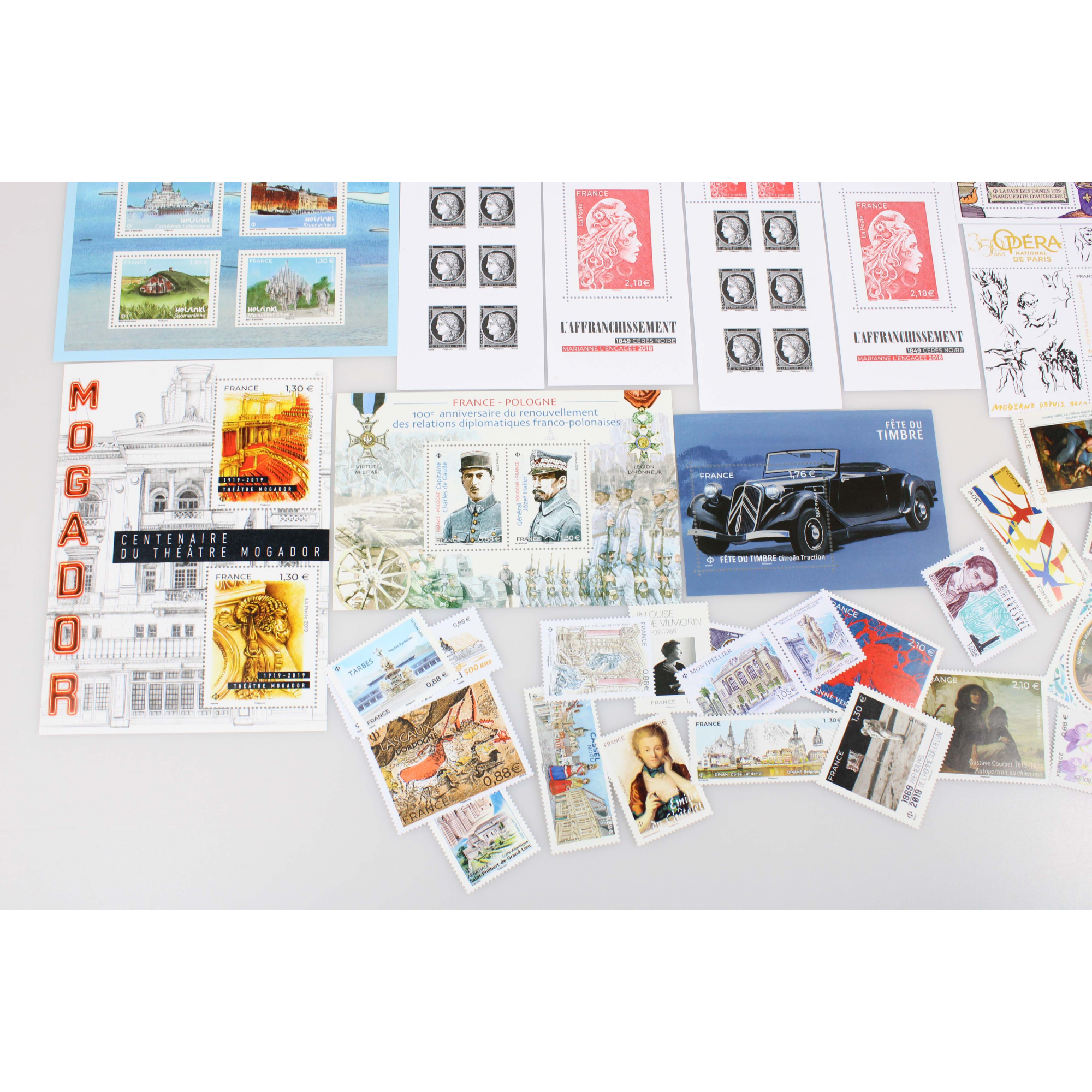 COLLECTION DE FRANCE TIMBRES ET BLOCS ANNÉE 2019 NEUFS** FACIALE 137 EUROS