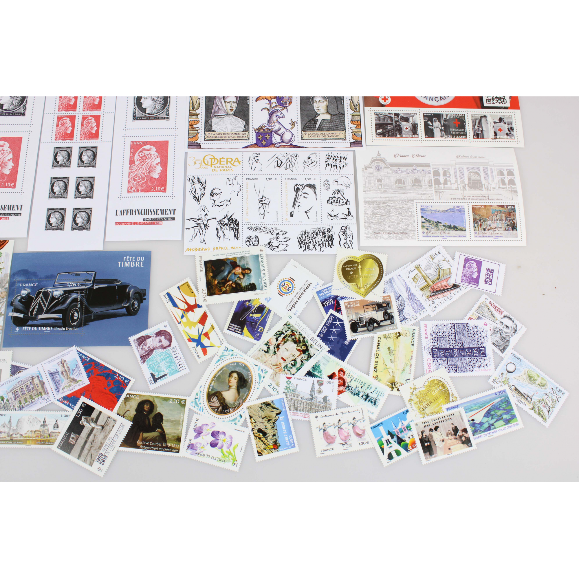 COLLECTION DE FRANCE TIMBRES ET BLOCS ANNÉE 2019 NEUFS** FACIALE 137 EUROS