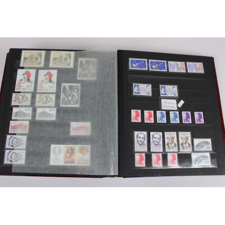 COLLECTION DE FRANCE DE 1979 A 1985 TIMBRES POSTE NEUFS FAC 746 FRANCS AVEC ALB