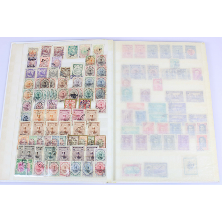 COLLECTION DE TIMBRES D'IRAN TIMBRES OBLITÉRÉS DANS UN ALBUM A BANDES