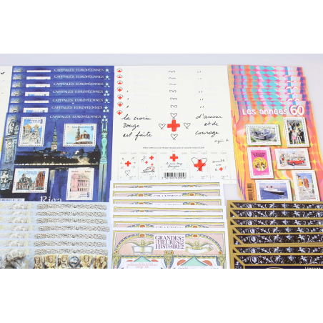 STOCK DE TIMBRES DE 2015 AVEC TIMBRES/BLOCS NOMBREUX EXEMPLAIRES GROSSE FACIALE