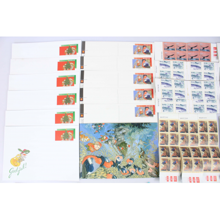 GROS STOCK MODERNE DE TIMBRES ET CARNETS DE NORVÈGE NEUFS**, FACIALE 3540kR