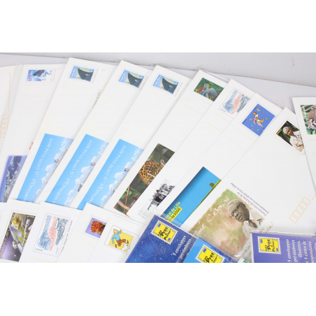 LOT DE 100 ENVELOPPES MONDE PRÉ-AFFRANCHIES POUR LETTRES 20G, THÈMES DIVERS