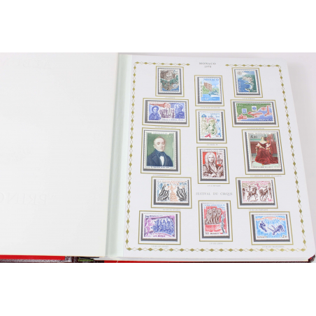 MONACO, COLLECTION TIMBRES NEUFS** DE 1978 A 1987 DANS UN ALBUM PRINCESSE CÉRÈS