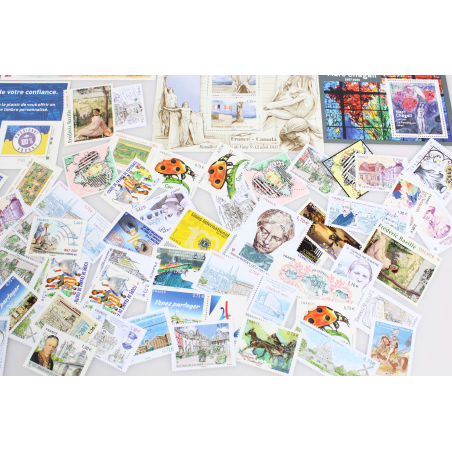 LOT DE FRANCE TIMBRES NEUFS** ANNÉE 2017 TIMBRES-POSTE ET BLOCS FACIALE 224 EUROS