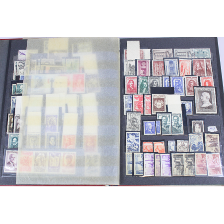 FRANCE COLLECTION DE TIMBRES DE 1940 A 1963 NEUFS** COTE SUP À 3000 EUROS