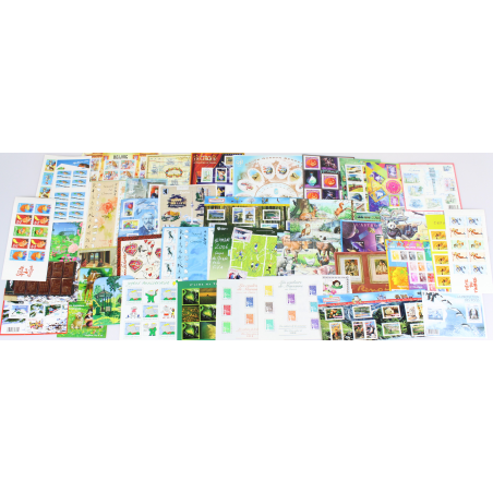 LOT DE TIMBRES ET BLOCS NEUFS** EN EUROS POUR VOS COURRIERS / COLLECTION VF 755€