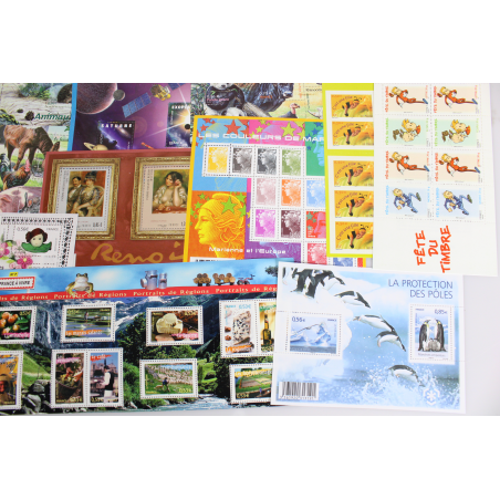 LOT DE TIMBRES ET BLOCS NEUFS** EN EUROS POUR VOS COURRIERS / COLLECTION VF 755€