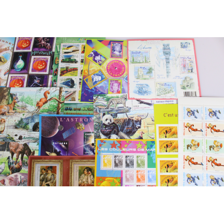 LOT DE TIMBRES ET BLOCS NEUFS** EN EUROS POUR VOS COURRIERS / COLLECTION VF 755€