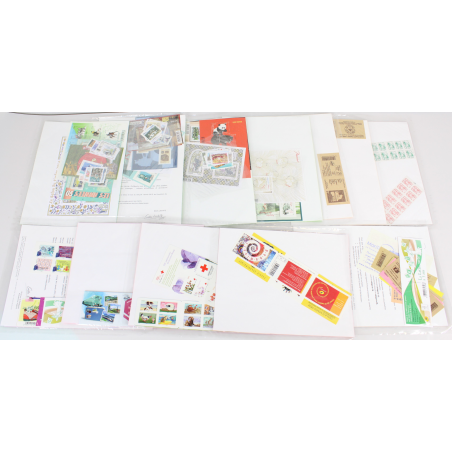 ANNÉE 2014 COMPLÈTE TIMBRES FRANCE NEUFS** DANS POCHETTES D'ABONNEMENT LA POSTE