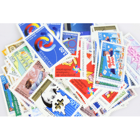 LOT POUR AFFRANCHIR 100 LETTRES 20G FRANCE AVEC 3 TIMBRES EN FRANCS