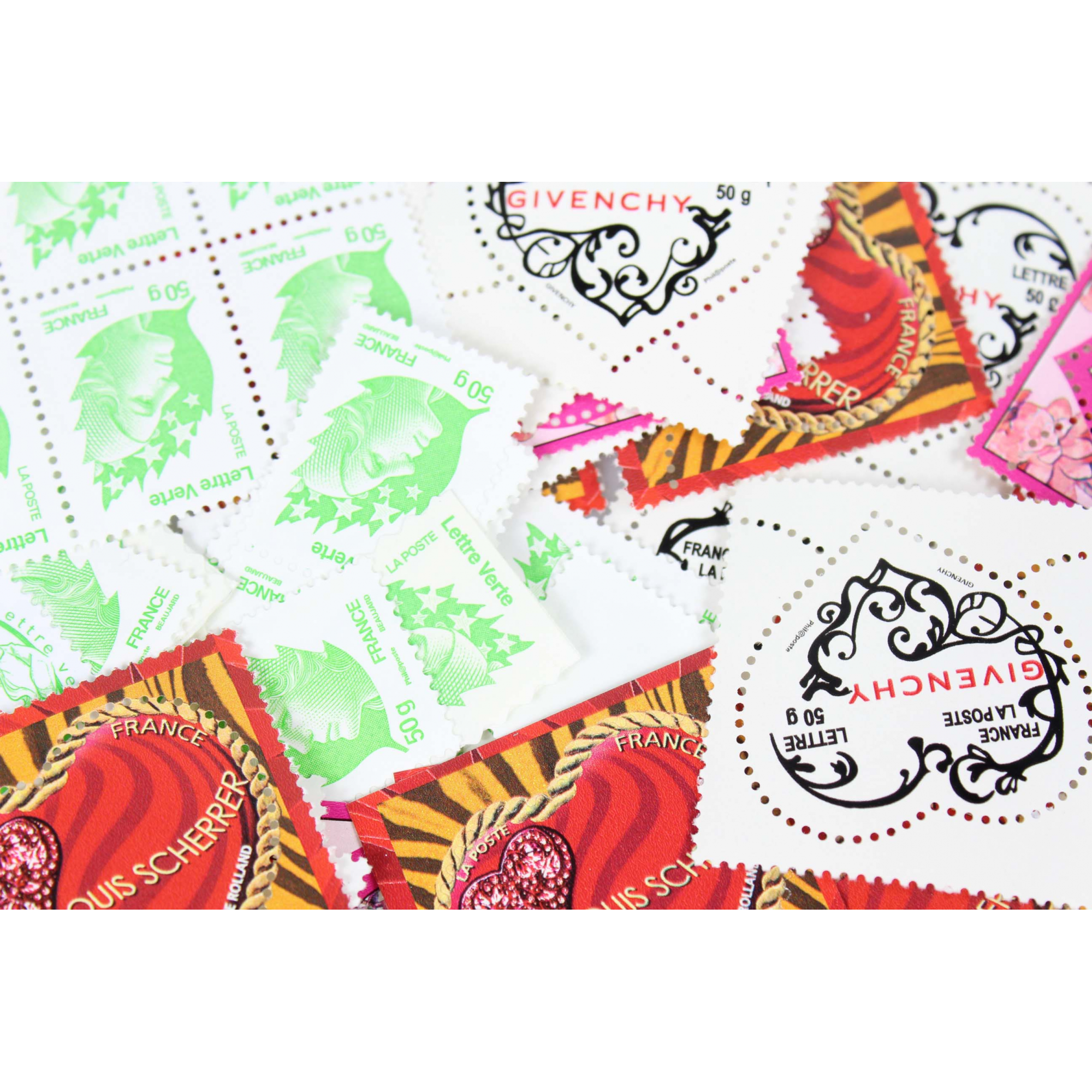 LOT DE 100 TIMBRES 50g POUR AFFRANCHIR, VALIDITÉ PERMANENTE COEURS ET MARIANNES