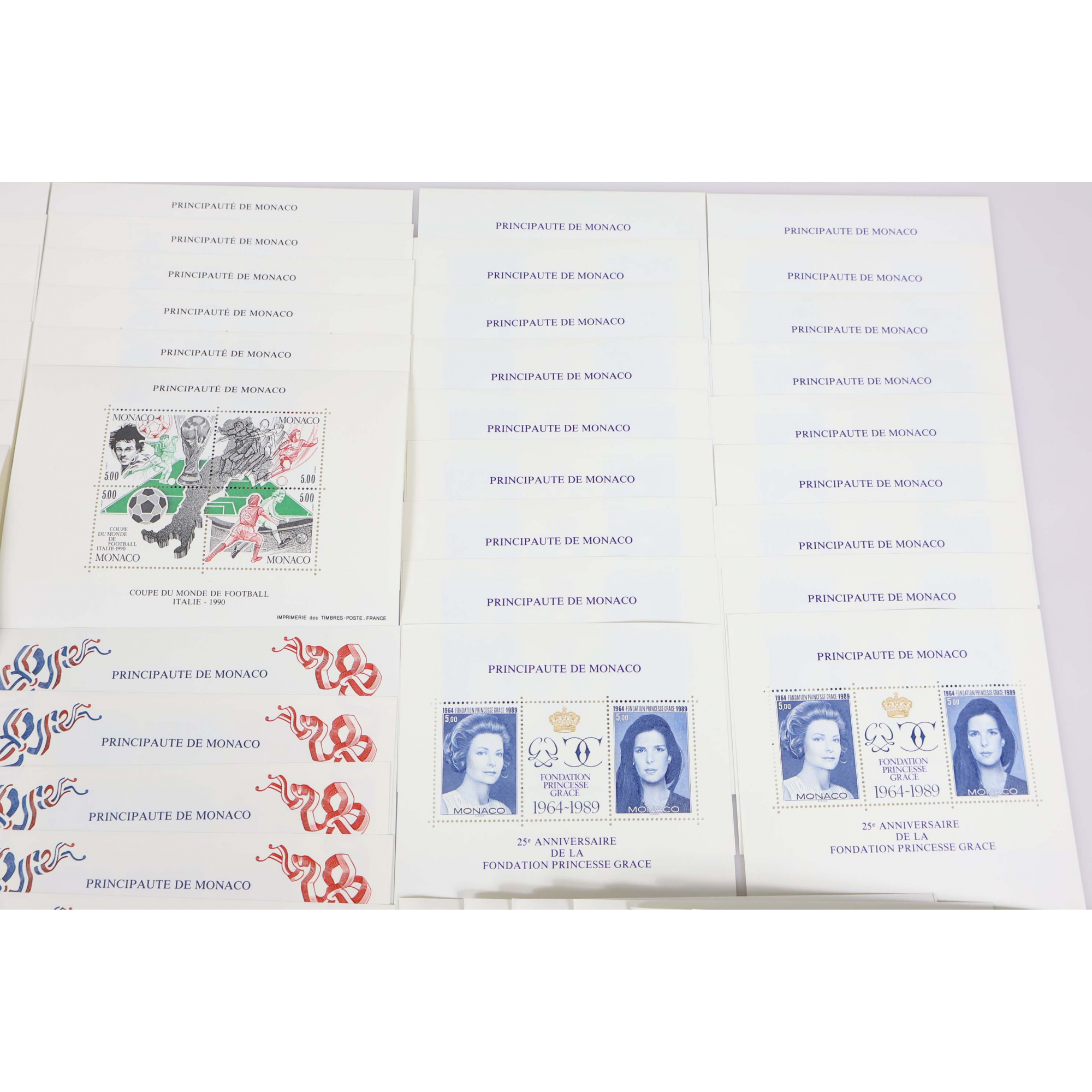 LOT DE BLOCS FEUILLETS DE MONACO, TIMBRES NEUFS** VALEUR FACIALE 196 EUROS