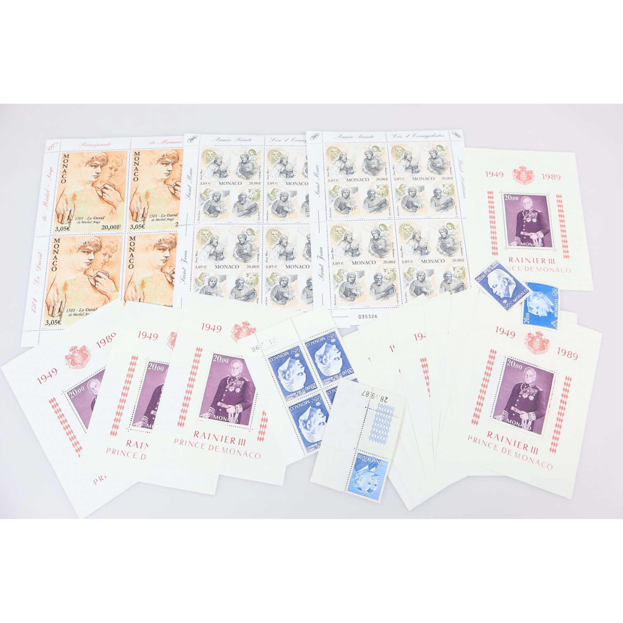 LOT DE TIMBRES DE MONACO CLASSÉS PAR VALEURS, NEUFS** VALEUR FACIALE 1371 EUROS